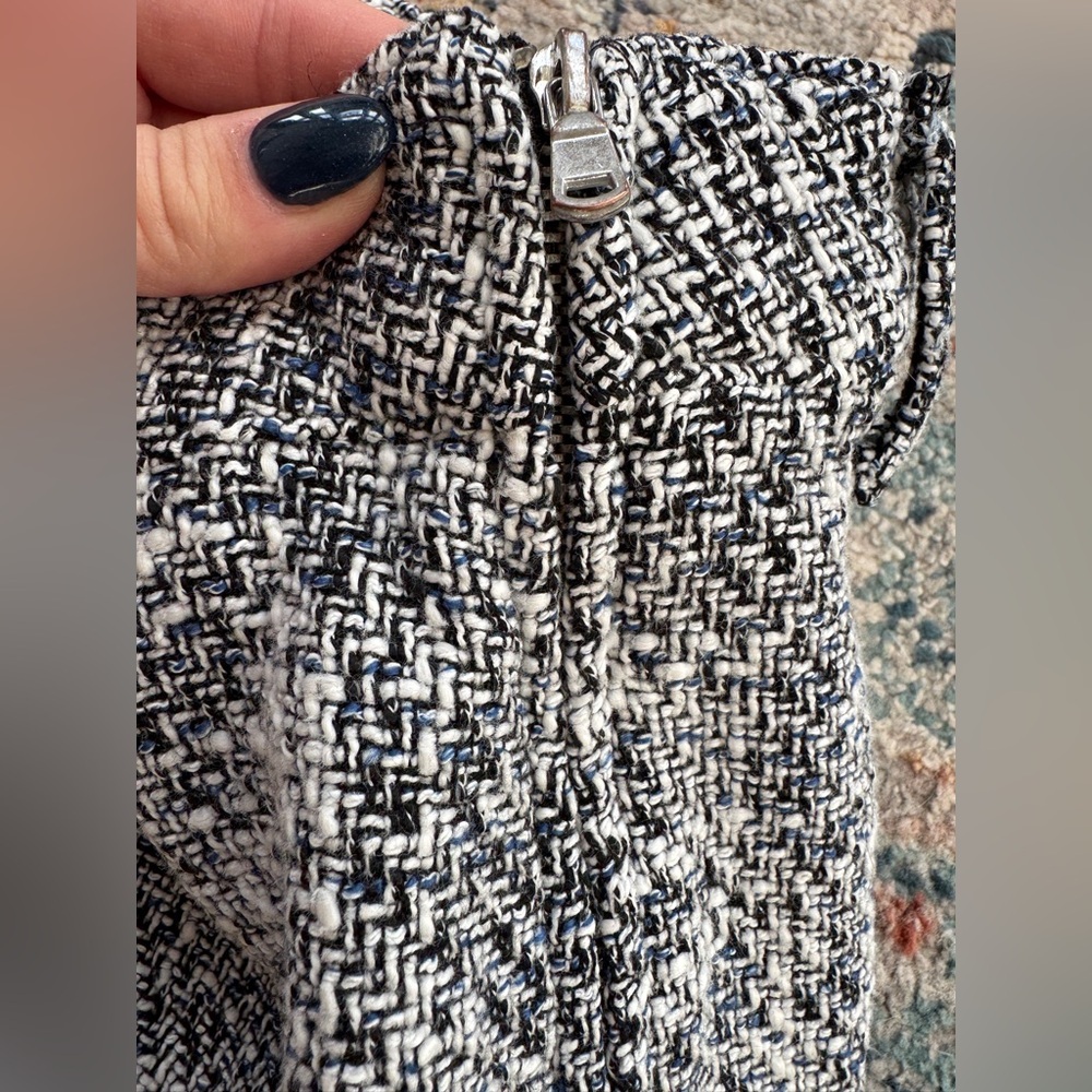 Zara Denim Tweed Combo Ruffle Hem Mini Skirt
Size XS - Picture 4 of 6